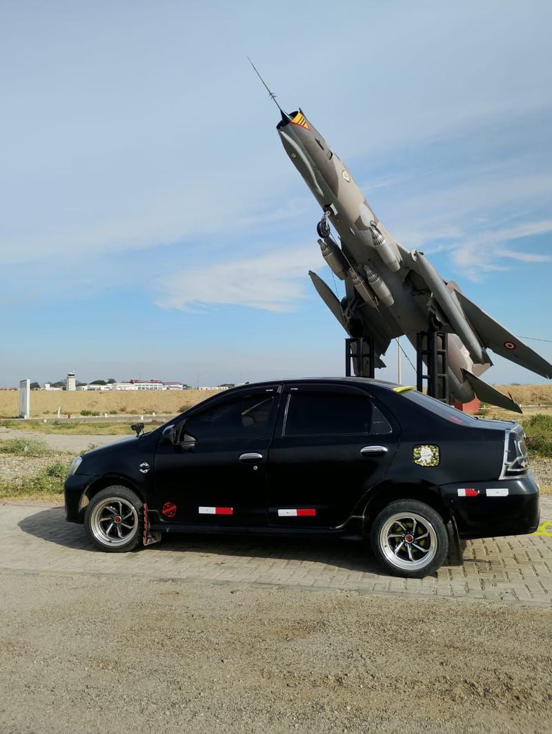 SUV turística de Taxi Jossimar Tumbes